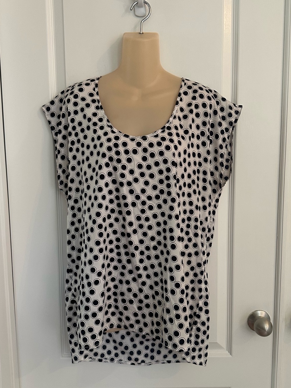 14th & Union Short Sleeve Geometric/Polka Dot Blouse